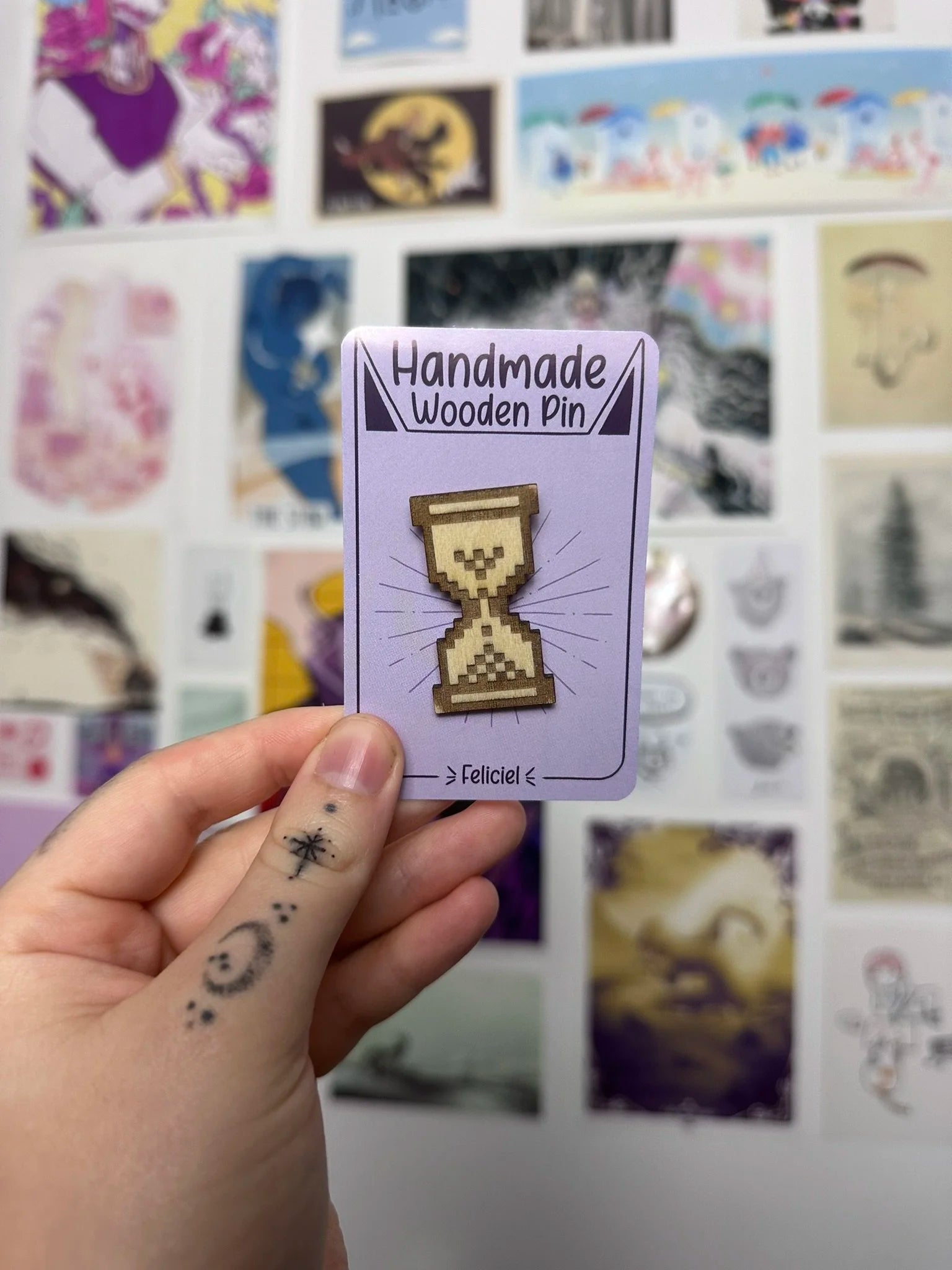 Pixelated retro computer - Handmade Wooden Pins