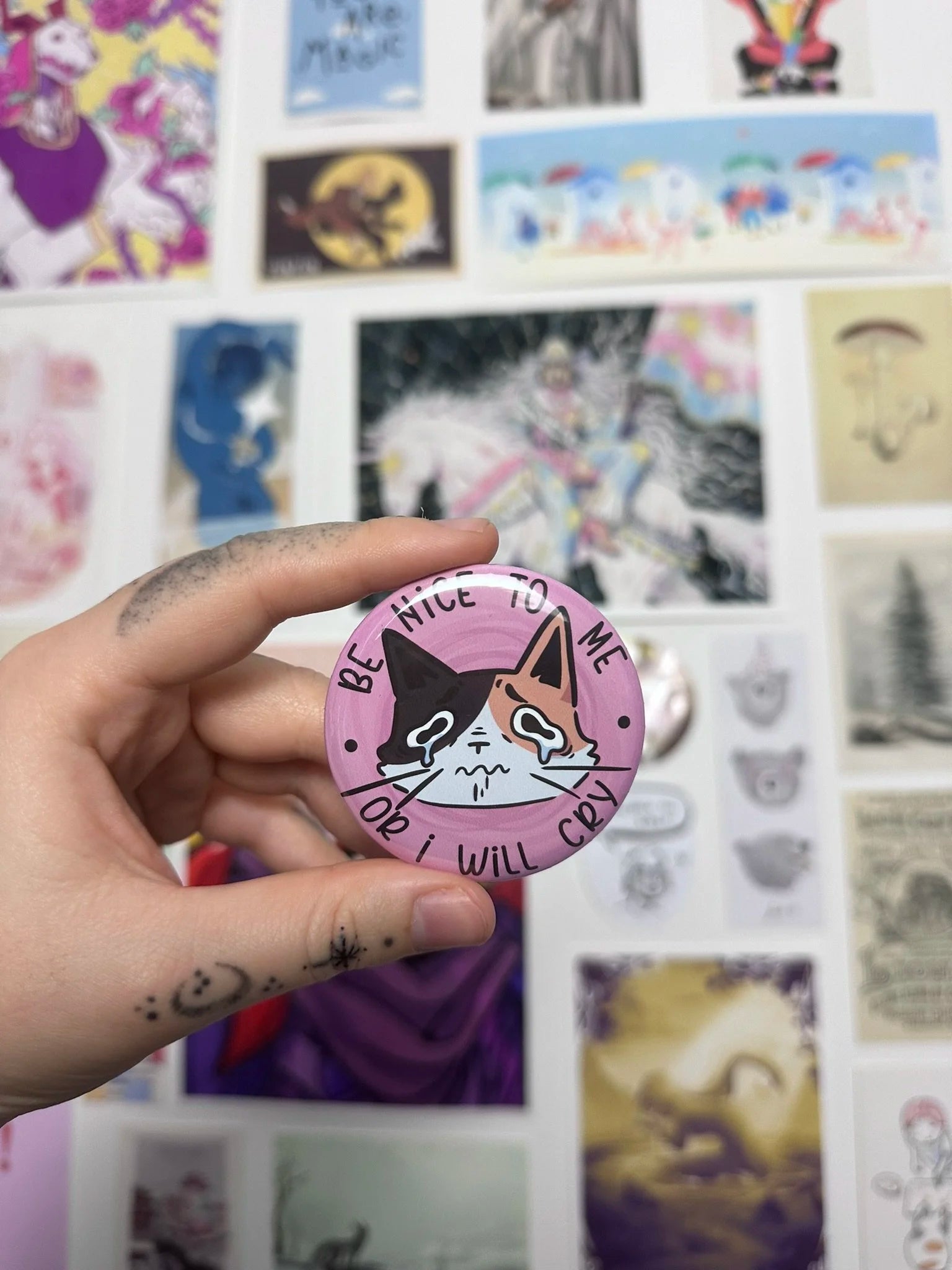 Be nice to me or I will cry Cat - Large Badge