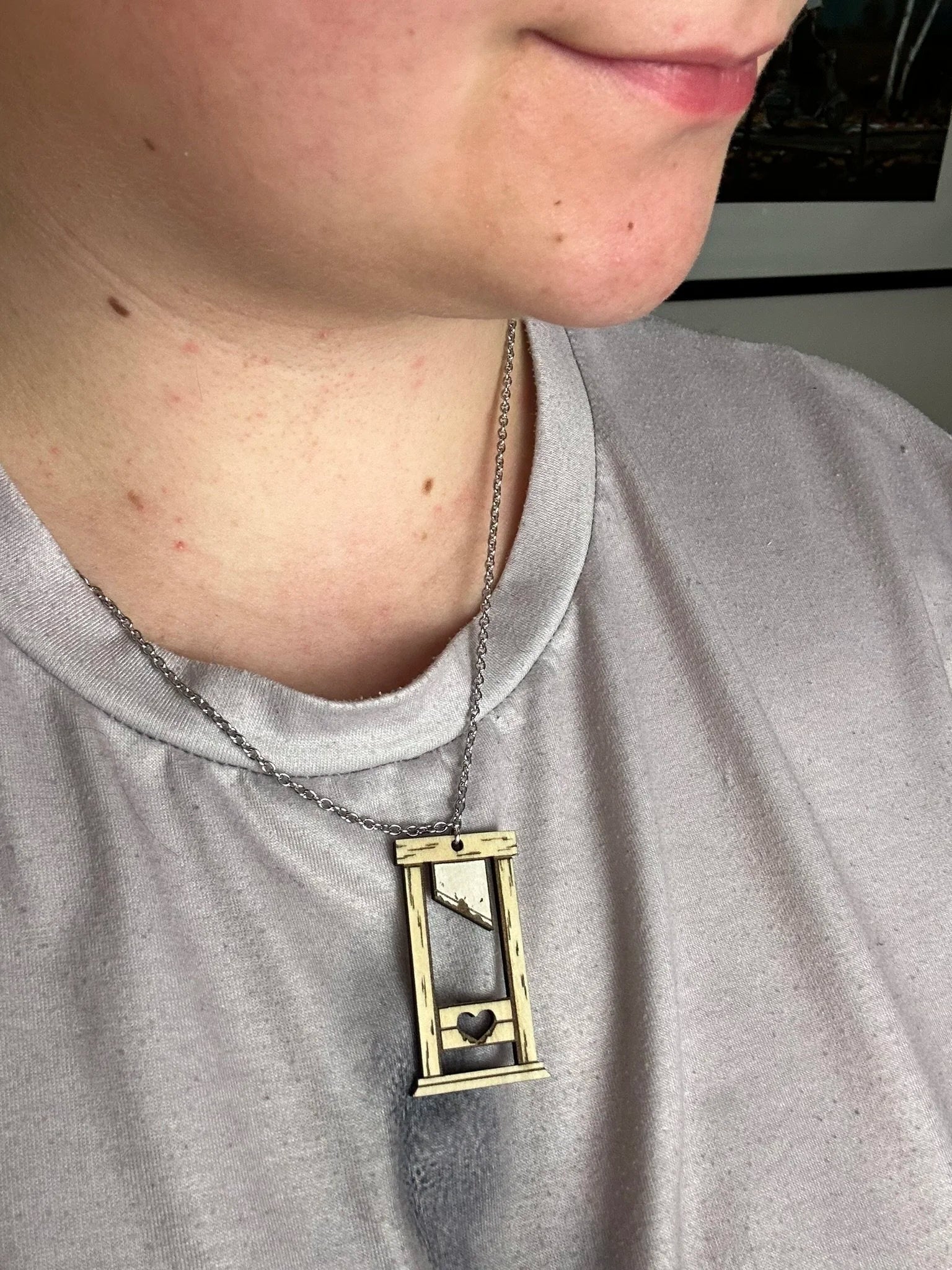 Guillotine - Collier